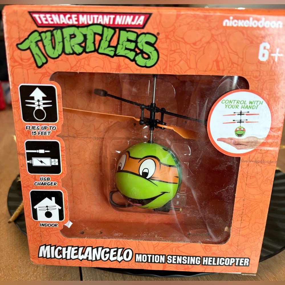 Nickelodeon World Toys TMNT Michelangelo Green Helicopter NWOT never opened